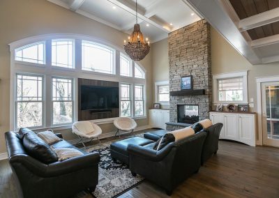 int-2019-08-900px-14