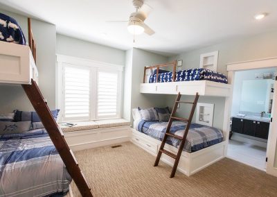 int-2019-10-900px-01