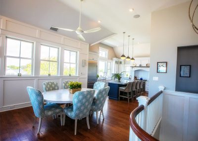 int-2019-10-900px-02