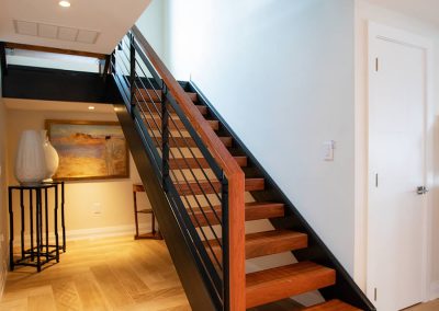 int-2020-08-900px-06